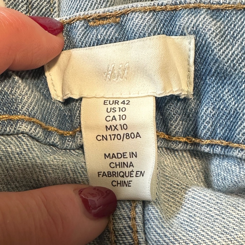 H&M Light Blue Jean Shorts - Picture 3 of 4